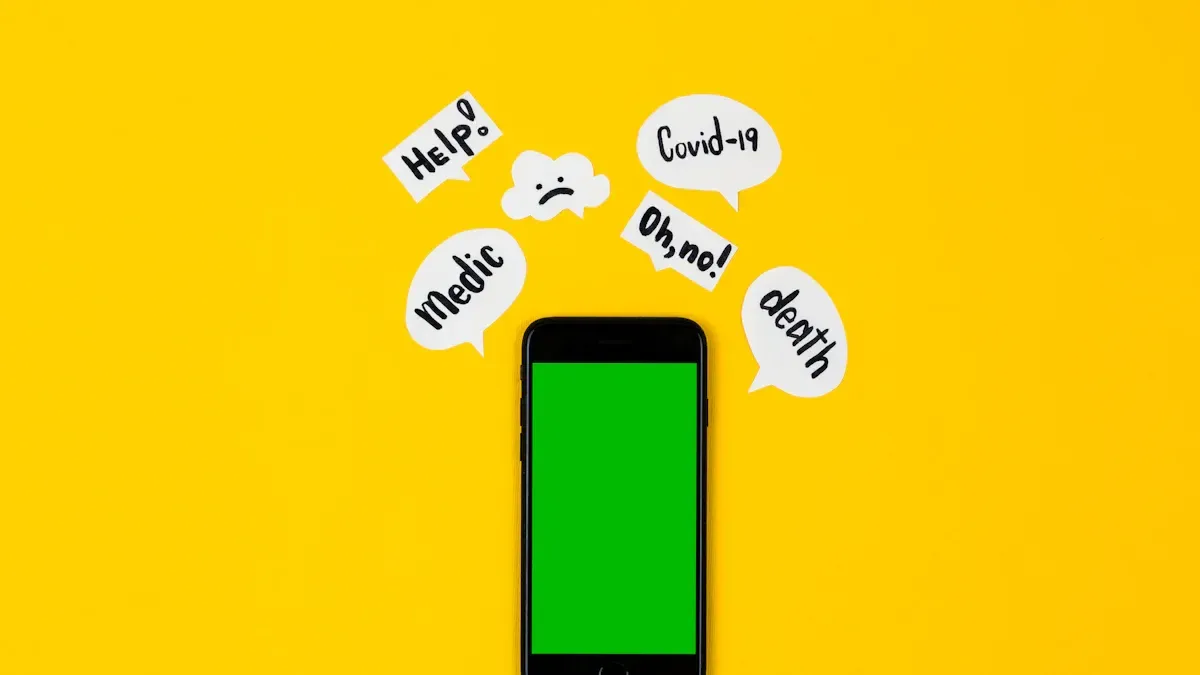 Customer Support via SMS: 6 Reasons It’s the #1 Choice for Busy Users in 2025
