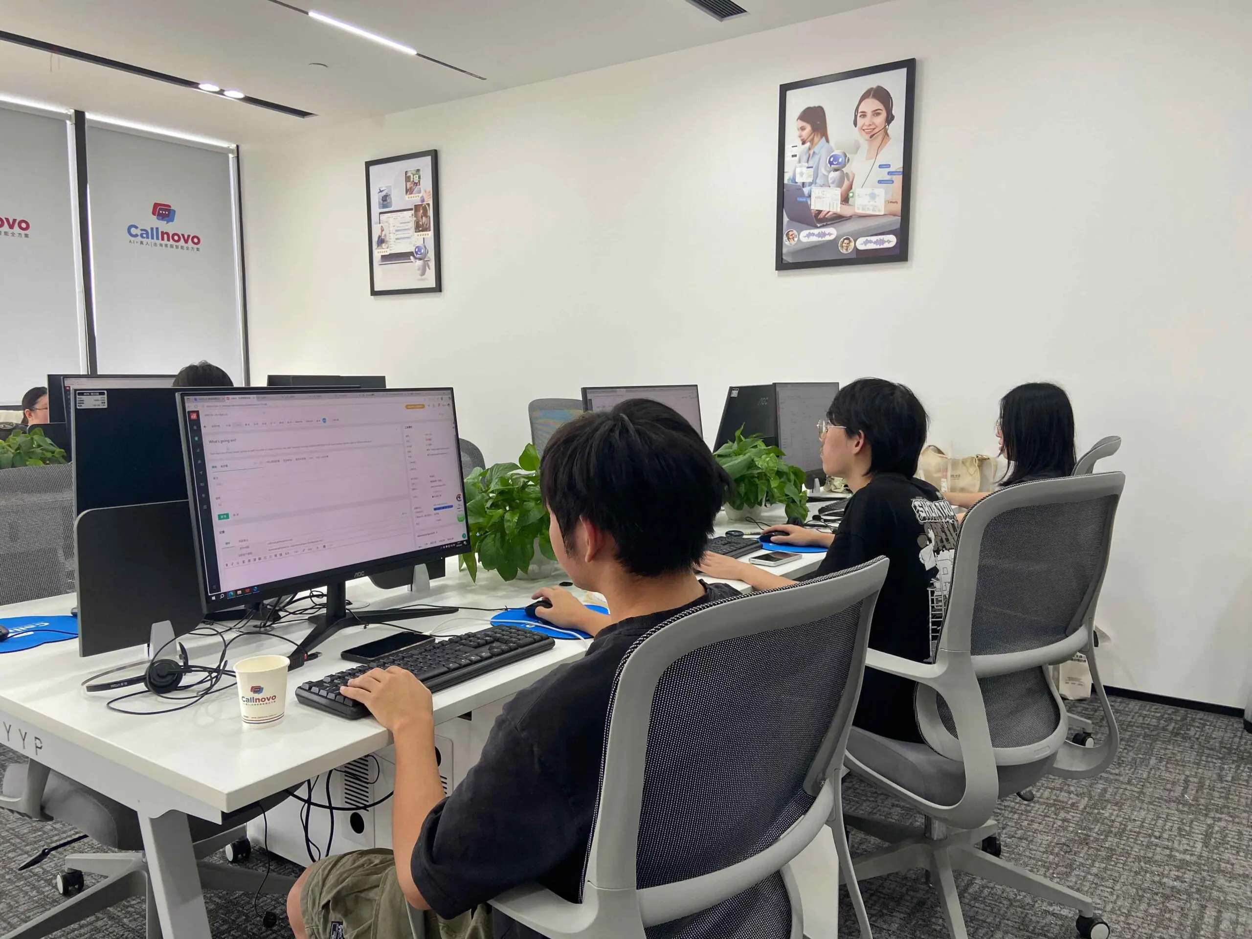 trilingual virtual assistants