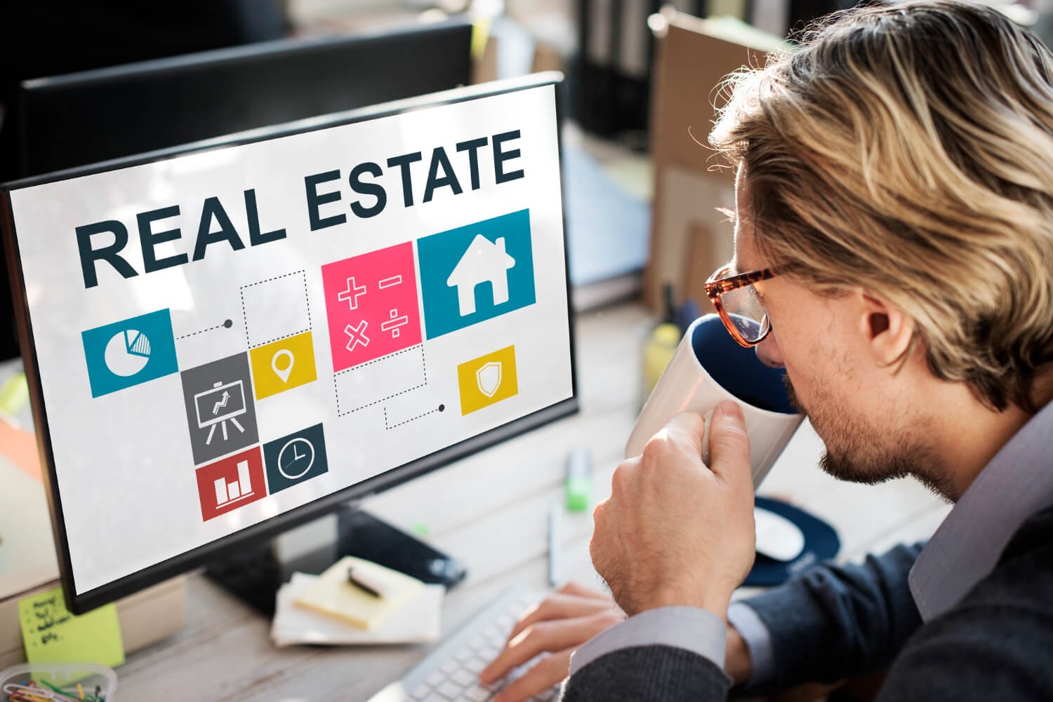 A virtual assistant working with a renowned real estate firm in the United States pays careful attention to provide a real estate marketing service that meets her firm's real estate KPI so that sales could find an increase, bringing greater business success.