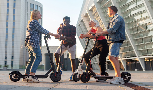 A few friends enjoy their time on electric scooters; for this to happen, it is highly-important that eletrci scooter brands conjoin with top-tier customer service call centers to ensure that consumer inquiries are expertly-handled.