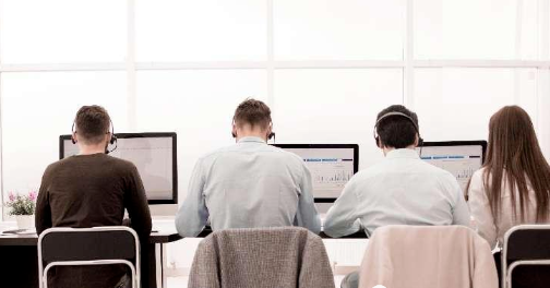 Callnovo’s Spanish-speaking customer service team handling inbound calls for global businesses at a multilingual contact center.